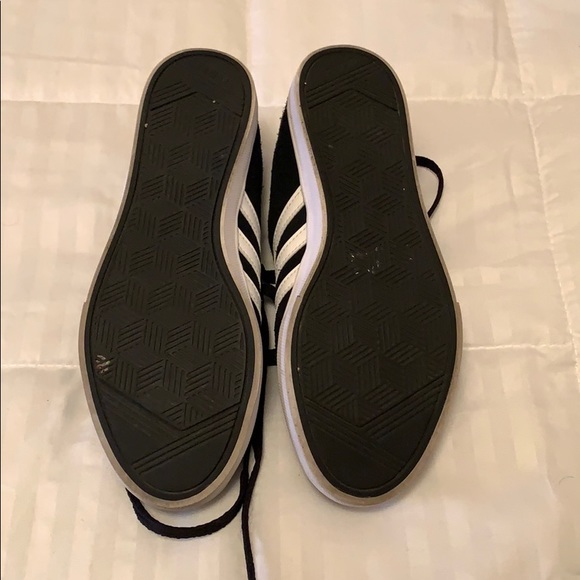 Black adidas - Picture 3 of 3